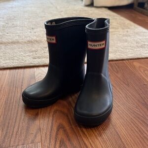 Hunter Classic Navy Waterproof Rain Boots, Toddler C6